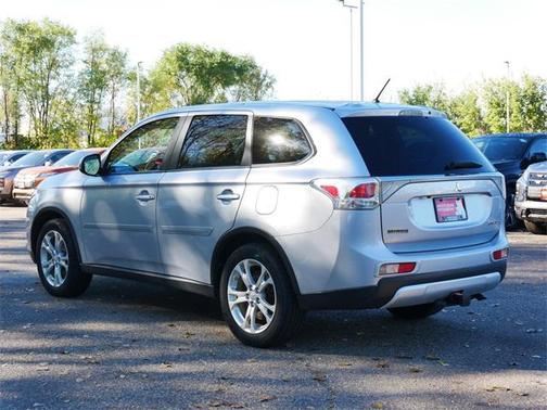 2015 Mitsubishi Outlander SE