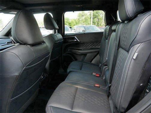 2025 Mitsubishi Outlander PHEV SEL