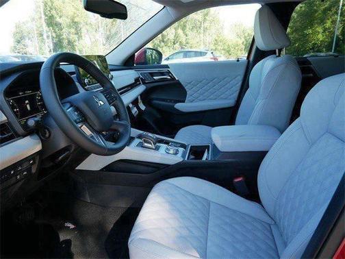 2025 Mitsubishi Outlander PHEV SEL