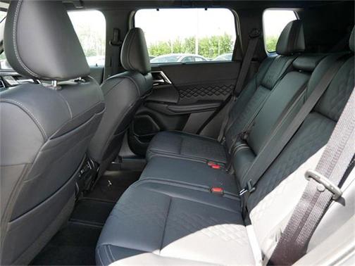 2025 Mitsubishi Outlander PHEV SEL