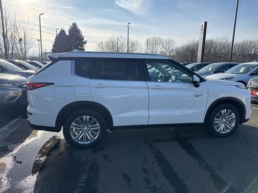 2025 Mitsubishi Outlander PHEV ES S-AWC