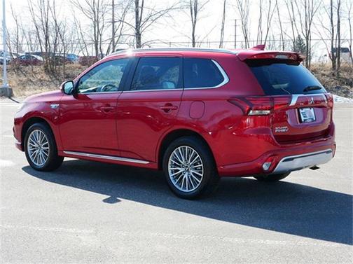 2022 Mitsubishi Outlander PHEV LE