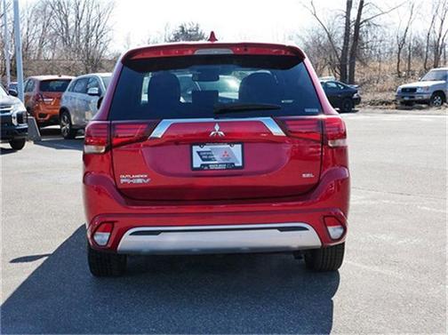 2022 Mitsubishi Outlander PHEV LE