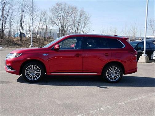 2022 Mitsubishi Outlander PHEV LE
