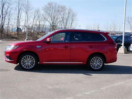 2022 Mitsubishi Outlander PHEV LE