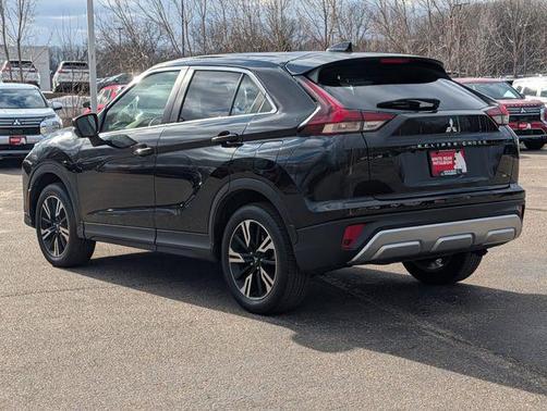 Labrador Black Pearl 2025 Mitsubishi Eclipse Cross SE