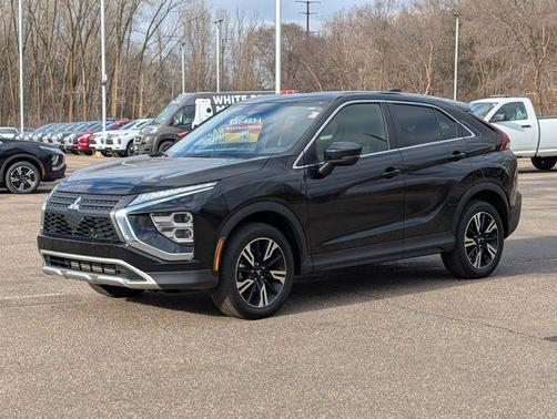 Labrador Black Pearl 2025 Mitsubishi Eclipse Cross SE