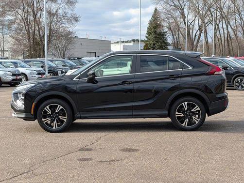 Labrador Black Pearl 2025 Mitsubishi Eclipse Cross SE
