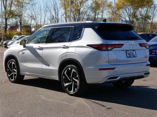 2025 Mitsubishi Outlander PHEV SEL