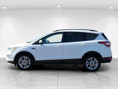 OXFORD WHITE 2018 Ford Escape SE