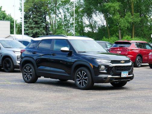 Mosaic Black Metallic 2023 Chevrolet Trailblazer ACTIV