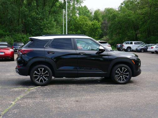 Mosaic Black Metallic 2023 Chevrolet Trailblazer ACTIV