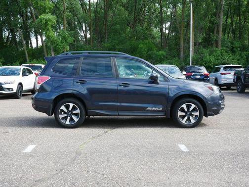 Dark Gray Metallic 2018 Subaru Forester 2.5i Premium