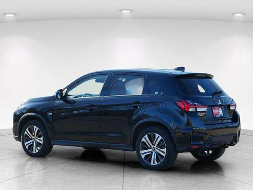 Labrador Black Pearl 2025 Mitsubishi Outlander Sport 2.0 ES