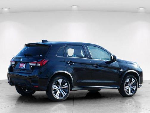 Labrador Black Pearl 2025 Mitsubishi Outlander Sport 2.0 ES