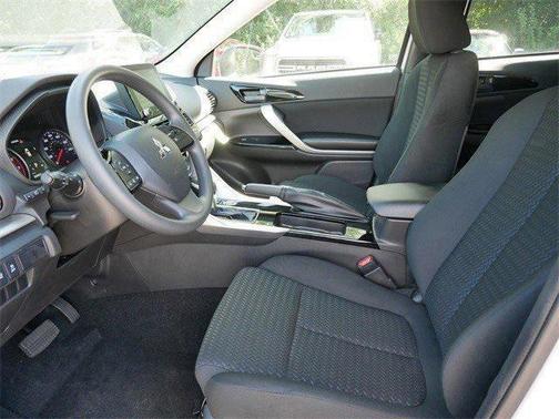 2025 Mitsubishi Eclipse Cross LE