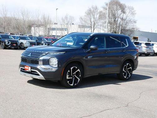 Gray 2024 Mitsubishi Outlander PHEV SEL