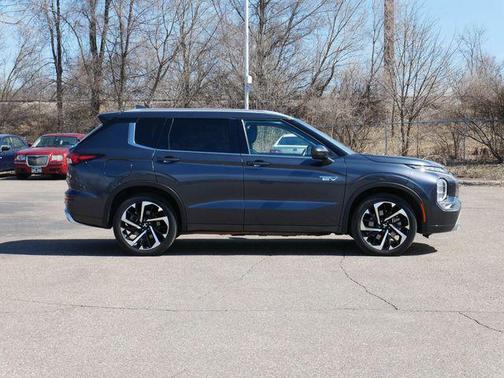Gray 2024 Mitsubishi Outlander PHEV SEL