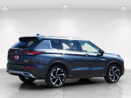 Gray 2024 Mitsubishi Outlander PHEV SEL