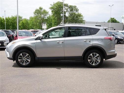 2017 Toyota RAV4 Hybrid XLE