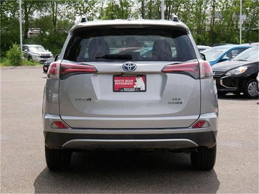 2017 Toyota RAV4 Hybrid XLE