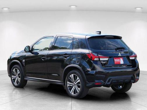 Labrador Black Pearl 2023 Mitsubishi Outlander Sport 2.0 ES