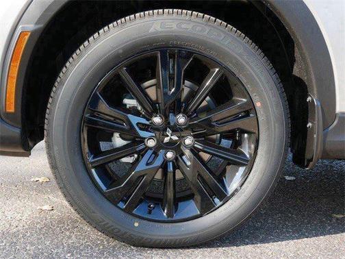 2026 Mitsubishi Eclipse Cross LE