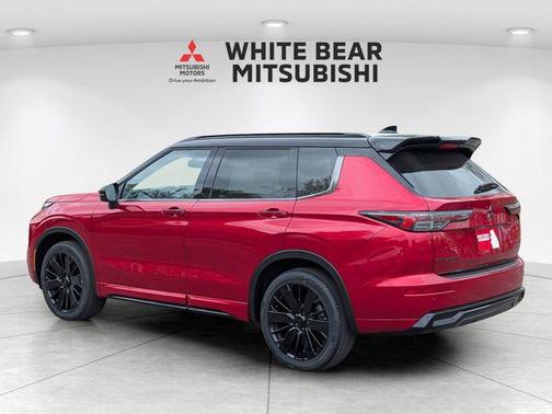 Red Diamond With Black Roof 2026 Mitsubishi Outlander Black Edition S-AWC