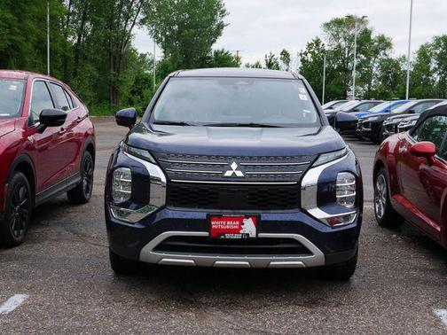 Cosmic Blue Metallic 2024 Mitsubishi Outlander SE S-AWC
