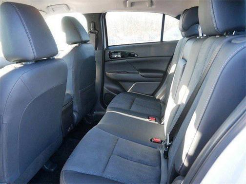 White Diamond 2026 Mitsubishi Eclipse Cross SE