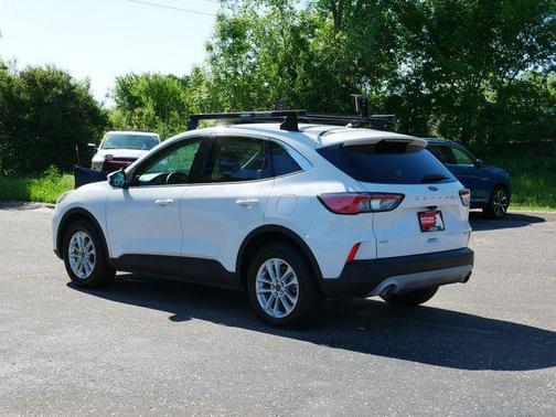 OXFORD WHITE 2020 Ford Escape SE