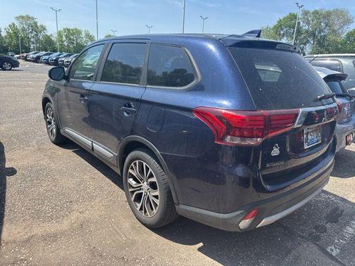 Cosmic Blue Metallic 2018 Mitsubishi Outlander SE S-AWC