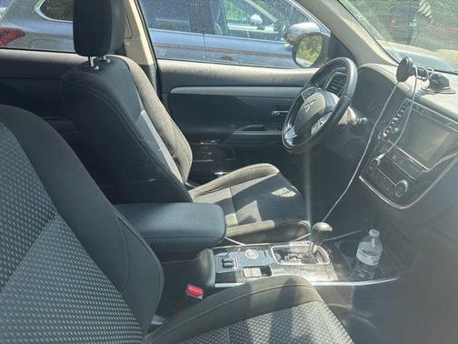 Cosmic Blue Metallic 2018 Mitsubishi Outlander SE S-AWC