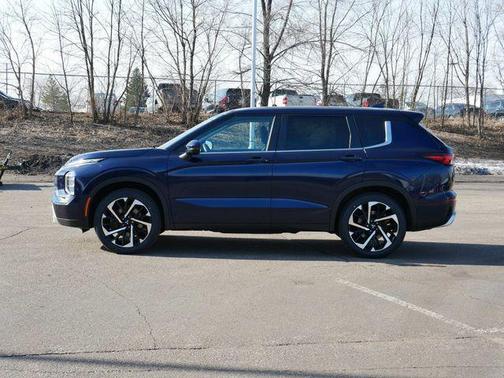 2022 Mitsubishi Outlander SE