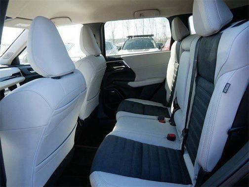 2026 Mitsubishi Outlander SE 1.5T S-AWC