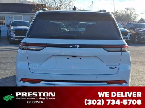 Bright White Clearcoat 2025 Jeep Grand Cherokee Summit
