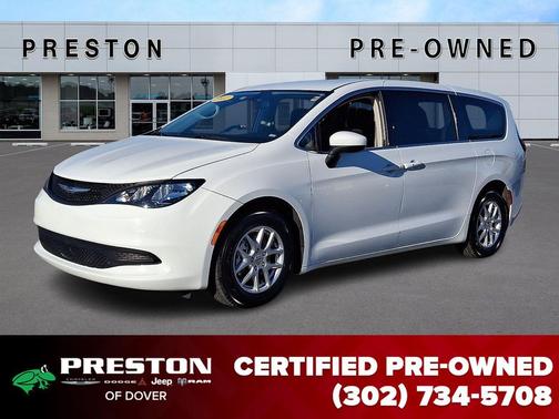 2022 Chrysler Voyager LX