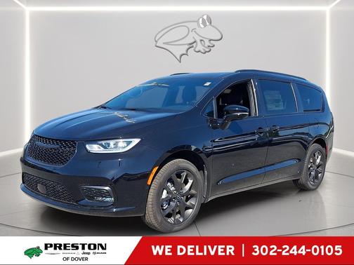 Diamond Black Crystal Pearlcoat 2026 Chrysler Pacifica L