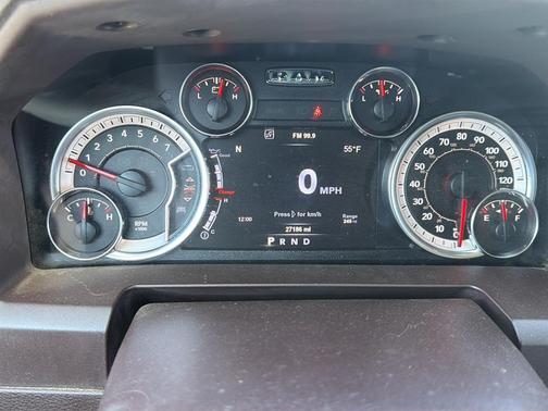 Granite Crystal Metallic Clearcoat 2018 RAM 1500 Big Horn