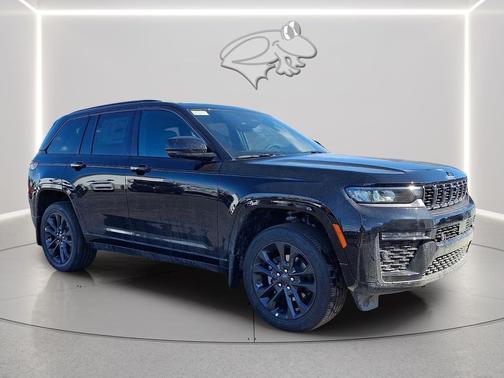 Diamond Black Crystal Pearlcoat 2026 Jeep Grand Cherokee Limited