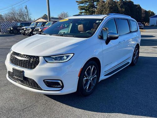 2025 Chrysler Pacifica L