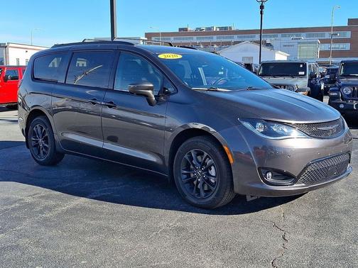 2020 Chrysler Pacifica L