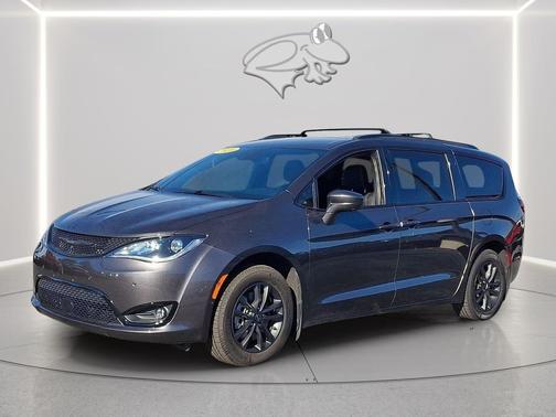 2020 Chrysler Pacifica L