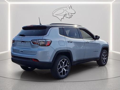 Silver Zynith Metallic Clearcoat 2026 Jeep Compass Limited