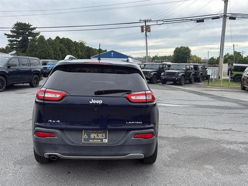 True Blue Pearlcoat 2016 Jeep Cherokee Limited