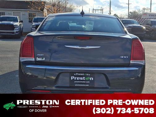 2016 Chrysler 300 Limited