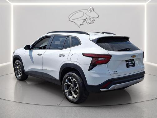 Summit White 2024 Chevrolet Trax LT