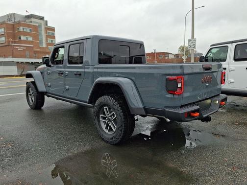 2026 Jeep Gladiator Mojave 4x4
