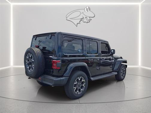 Black Clearcoat 2026 Jeep Wrangler 4-Door Sahara 4x4