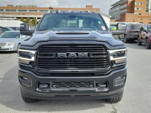 2024 RAM 2500 Laramie Crew Cab 4x4 6'4' Box